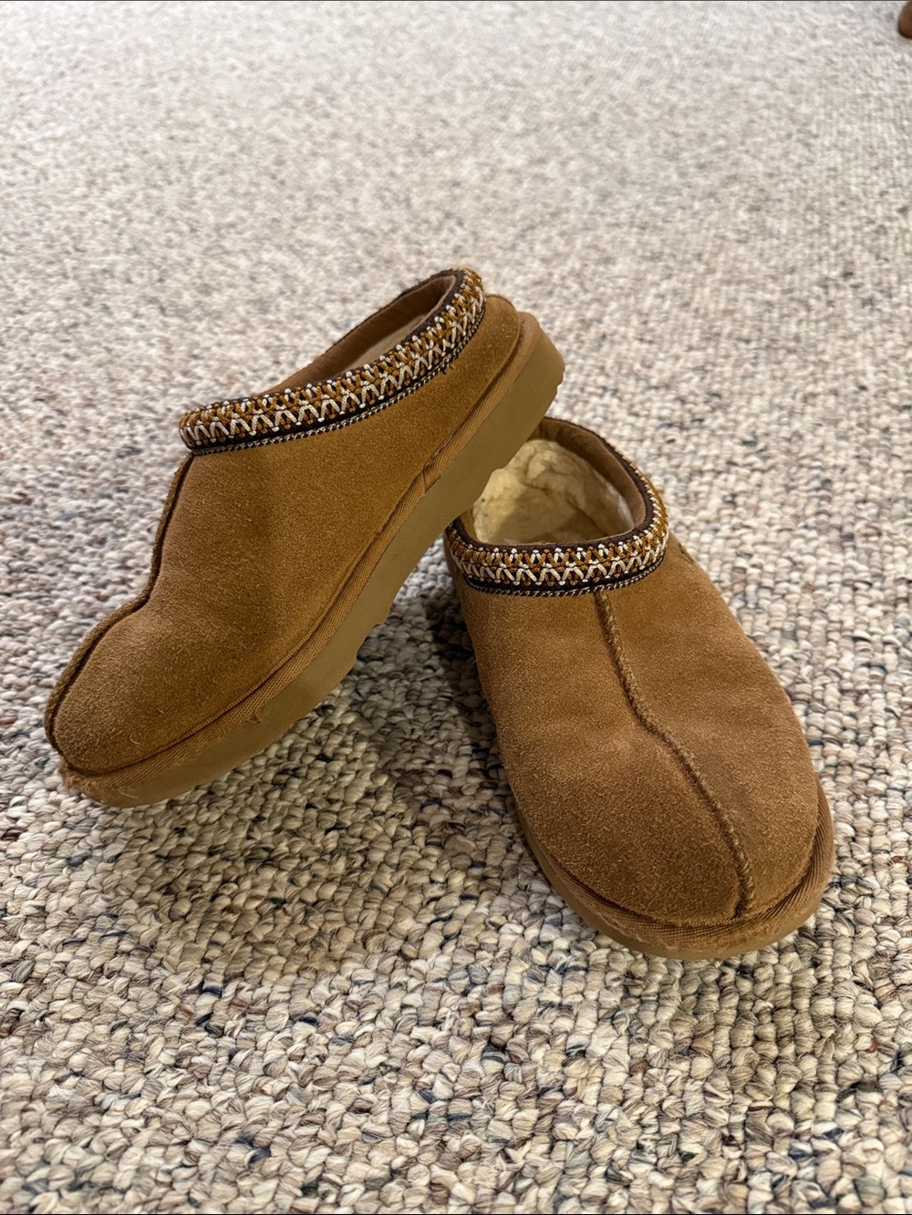 Ugg Tasman slipper girl sz 3